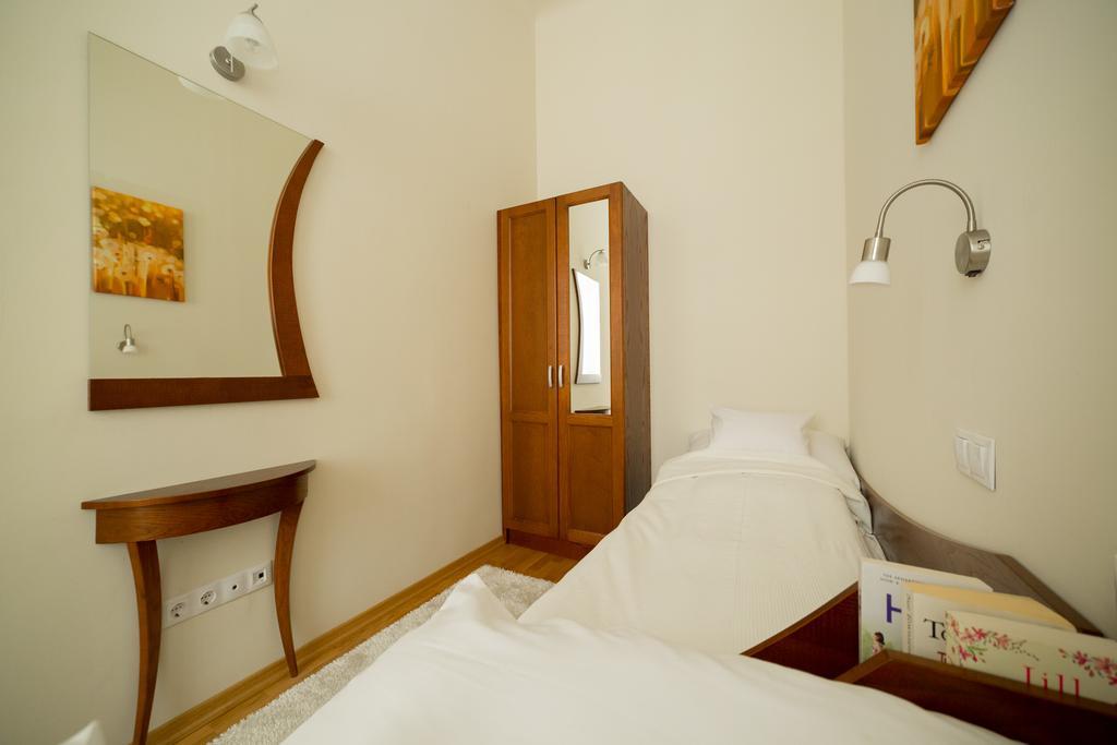 Family Buddha Apartment Budapest Exterior foto